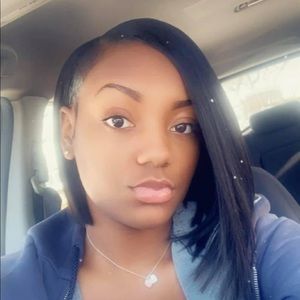 Meet your Posher, Kenyatta